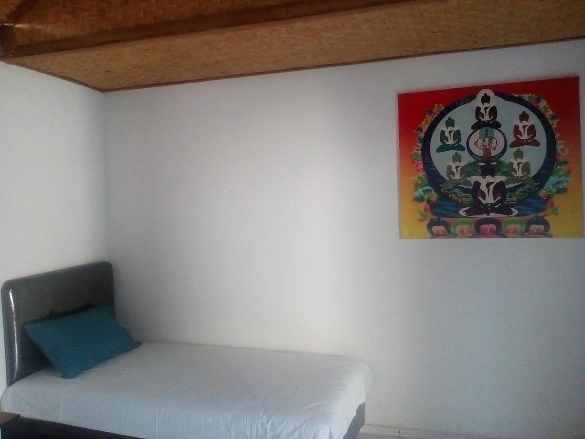 Izaac'S Bed & Breakfast โลวินา ภายนอก รูปภาพ