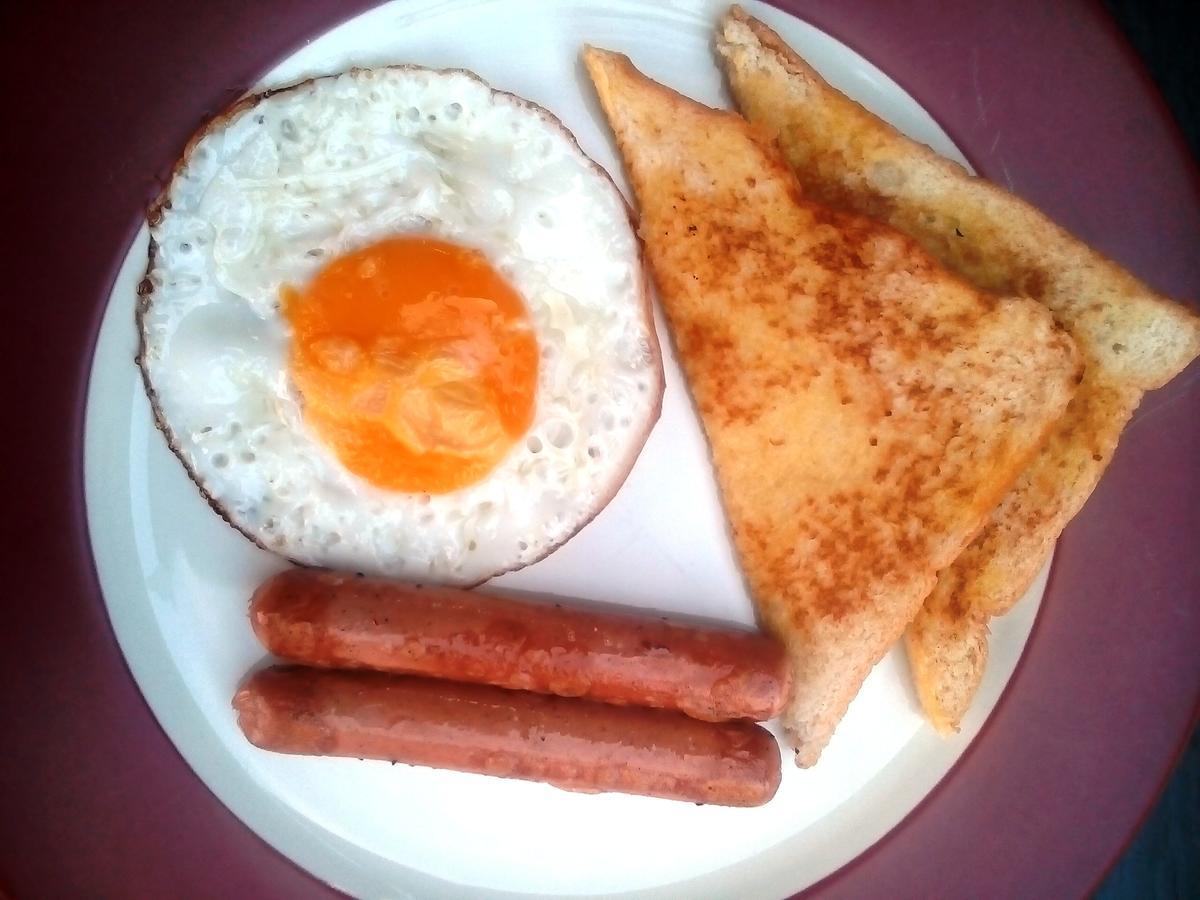Izaac'S Bed & Breakfast โลวินา ภายนอก รูปภาพ