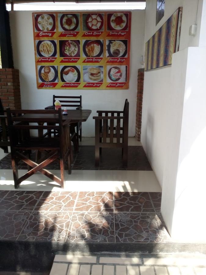 Izaac'S Bed & Breakfast โลวินา ภายนอก รูปภาพ