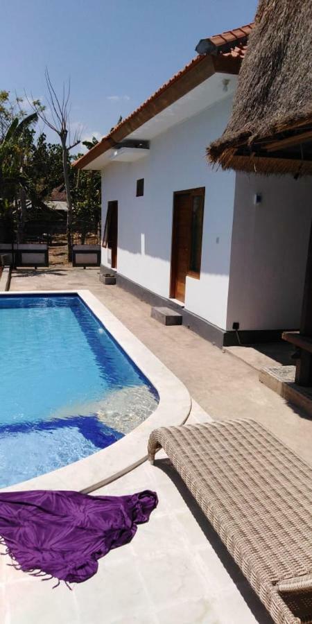 Izaac'S Bed & Breakfast โลวินา ภายนอก รูปภาพ