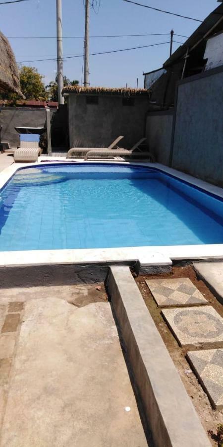 Izaac'S Bed & Breakfast โลวินา ภายนอก รูปภาพ