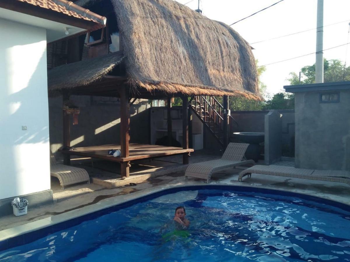 Izaac'S Bed & Breakfast โลวินา ภายนอก รูปภาพ